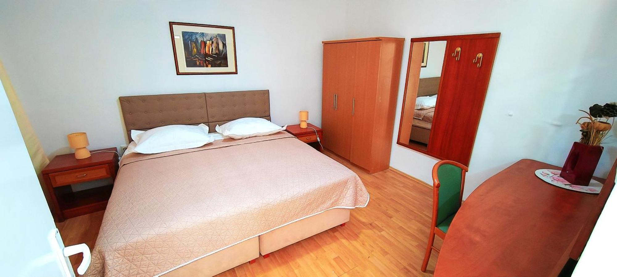 Apartments Jadranka Tucepi Ruang foto