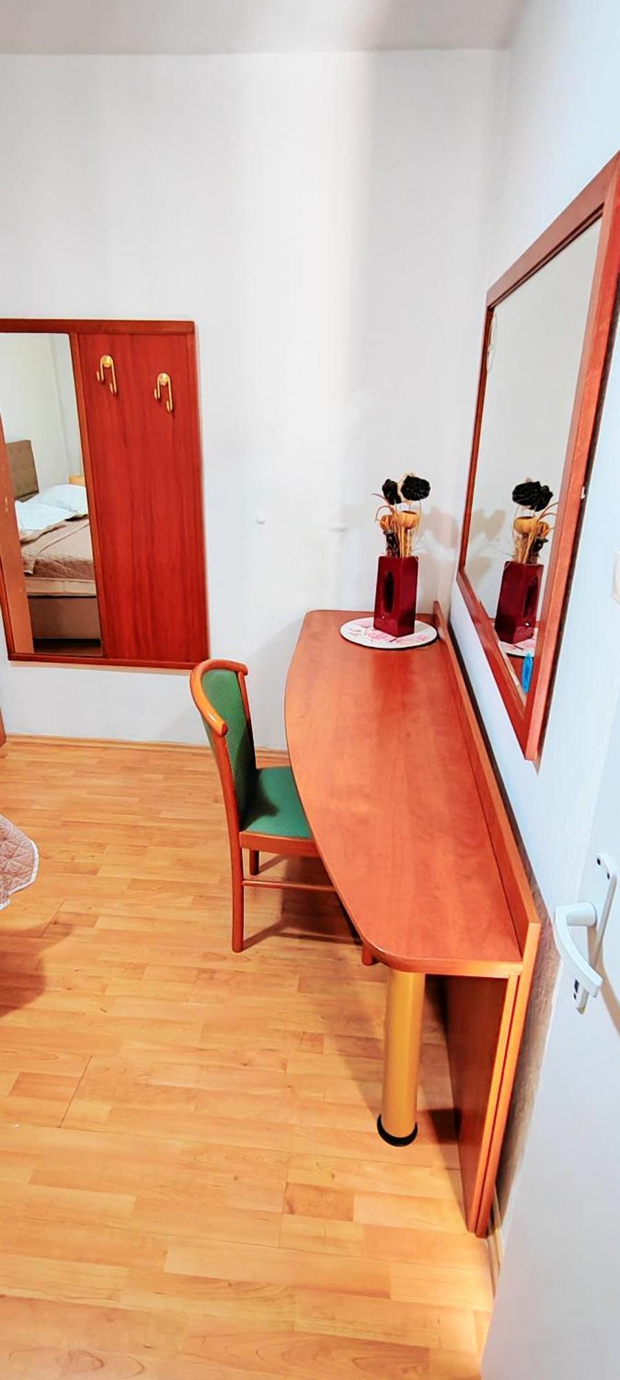 Apartments Jadranka Tucepi Ruang foto