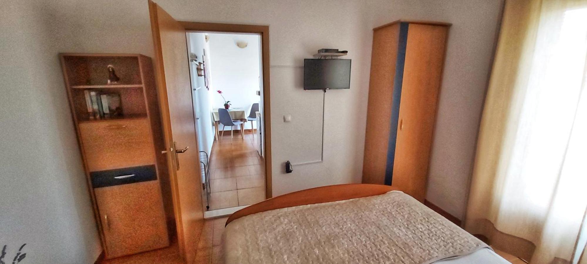 Apartments Jadranka Tucepi Bagian luar foto
